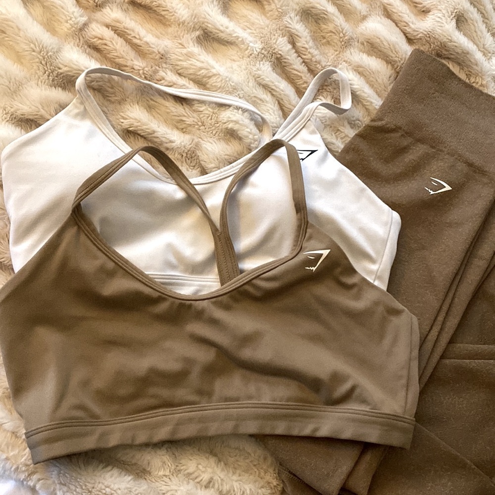 Gymshark Tan & White sports Bra , moving sale read description ❤️